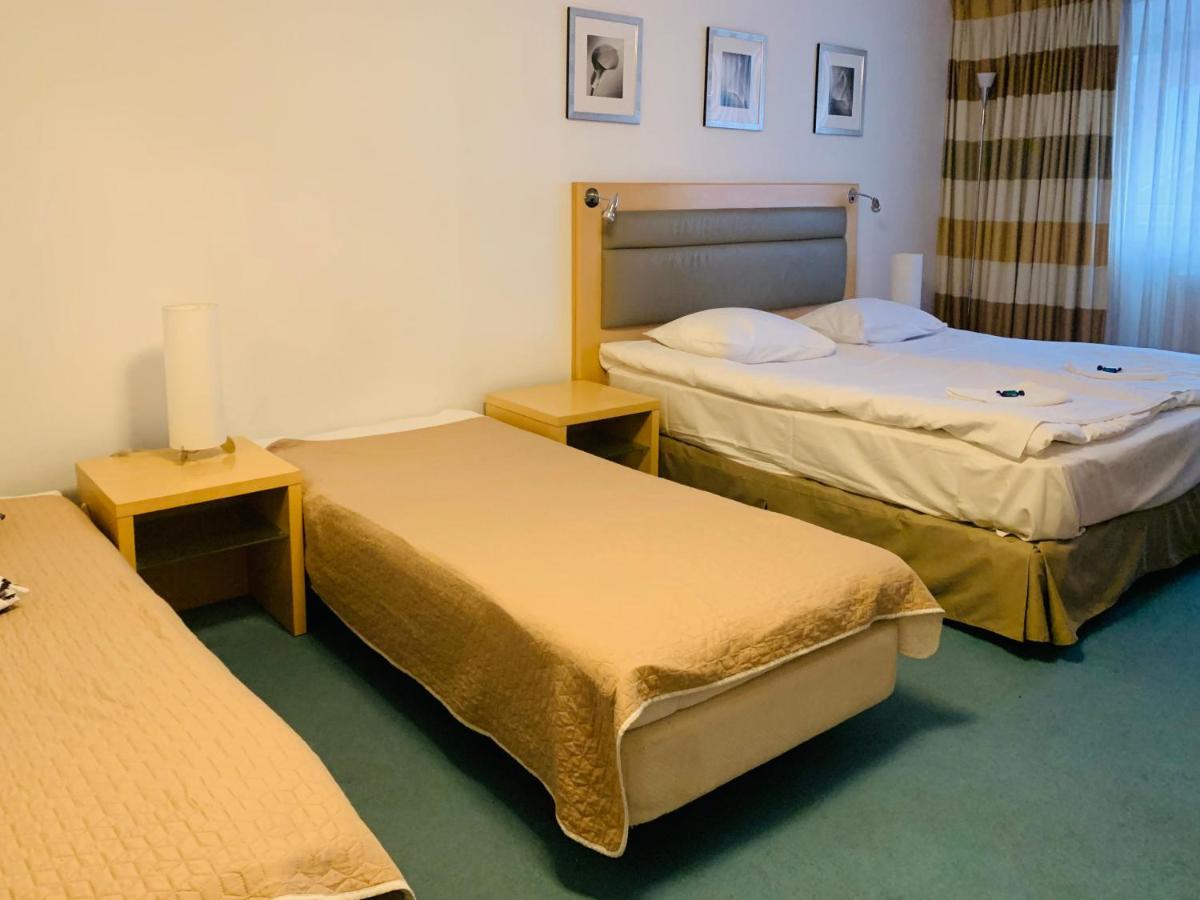 404 Rooms Wilanowska Warschau Exterior foto