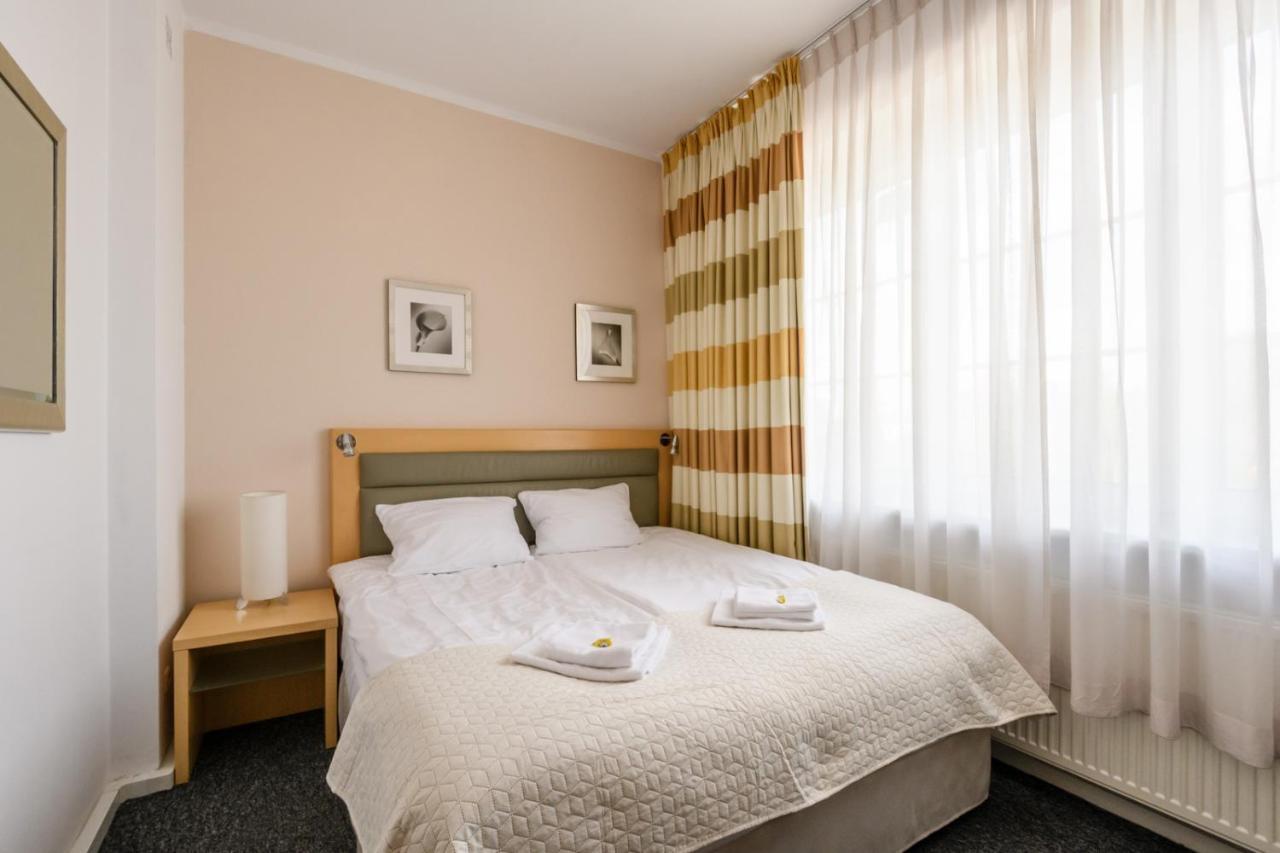 404 Rooms Wilanowska Warschau Exterior foto