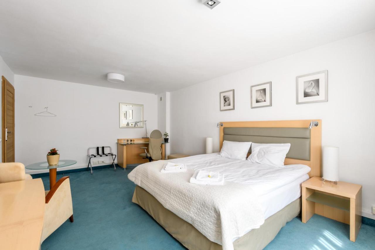 404 Rooms Wilanowska Warschau Exterior foto