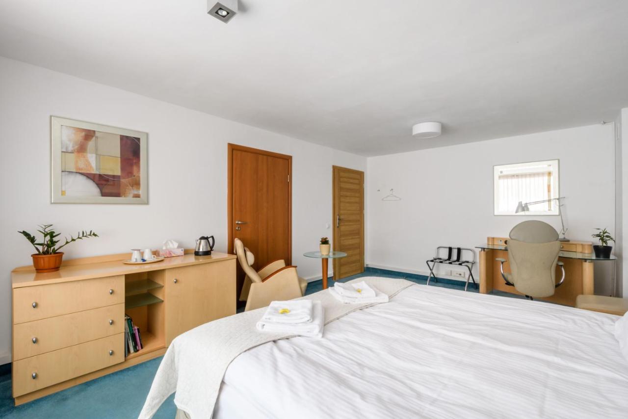 404 Rooms Wilanowska Warschau Exterior foto