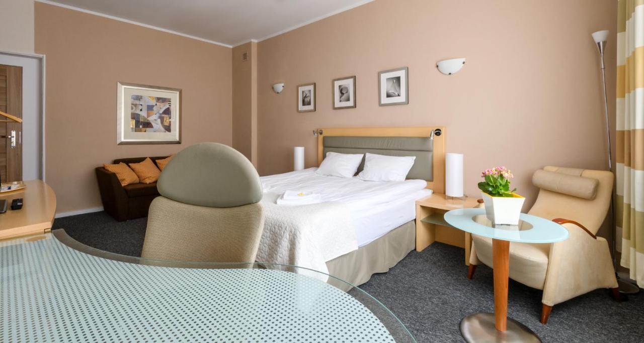 404 Rooms Wilanowska Warschau Exterior foto