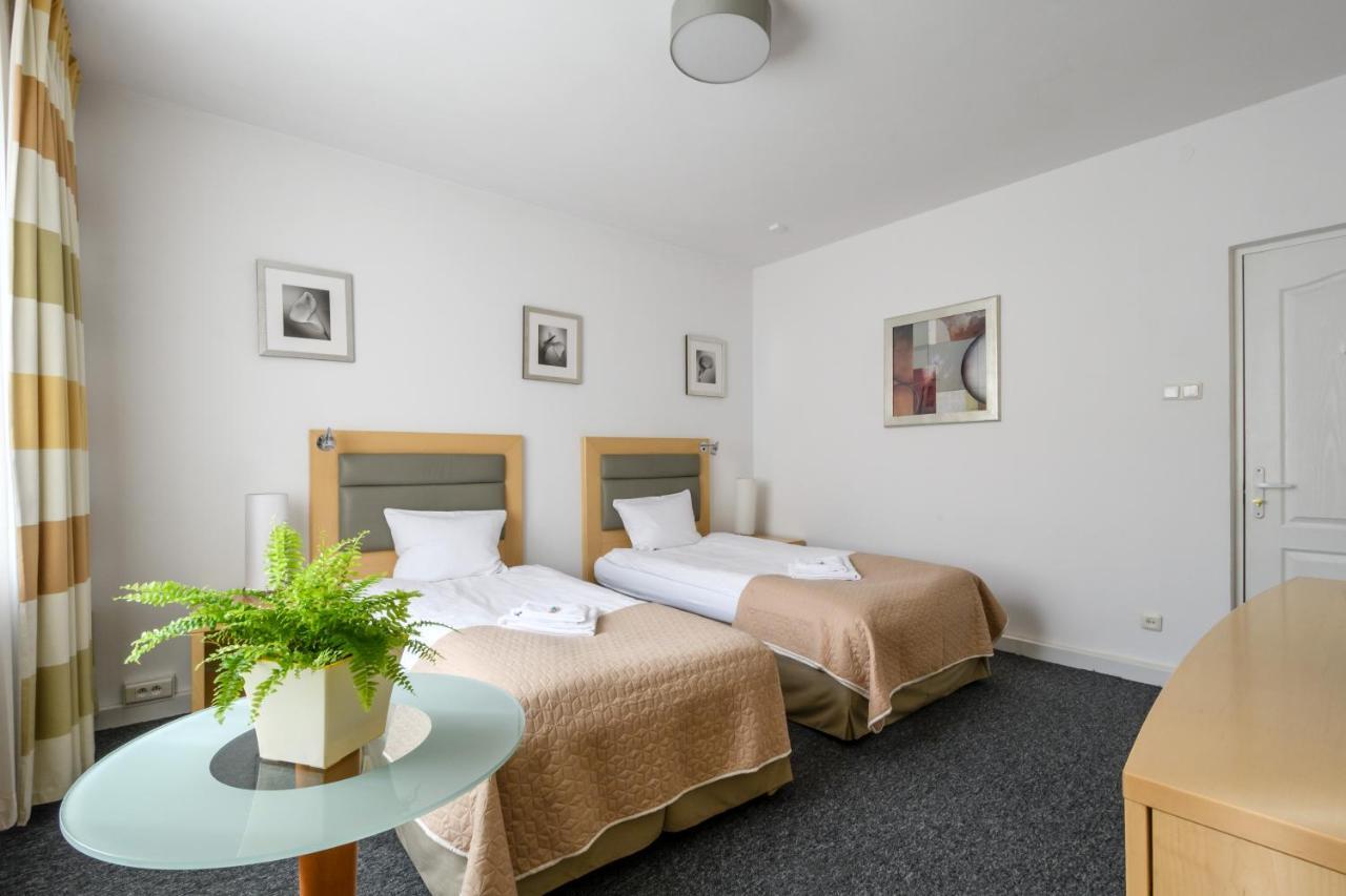404 Rooms Wilanowska Warschau Exterior foto
