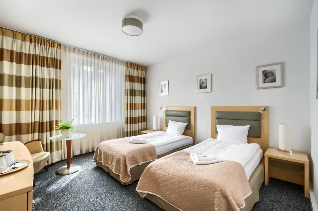 404 Rooms Wilanowska Warschau Exterior foto