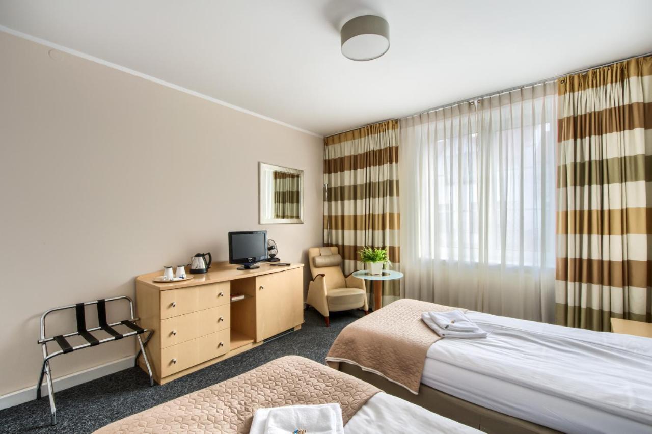 404 Rooms Wilanowska Warschau Exterior foto